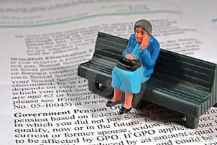 scared-senior-woman-pension-6871503